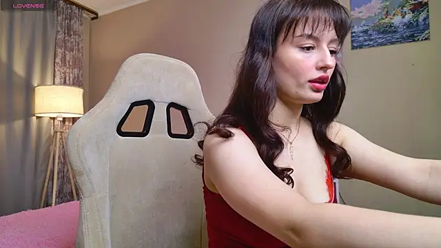 Snapshot of Mirellune chatting on January 11, 2026, 5:58 am Mirellune online show from January 11, 2026, 5:58 am