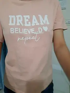 Muniyaislam online show from April 1, 2026, 1:52 pm