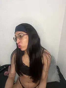 ValentinaEvanz online show from February 28, 2026, 6:07 pm