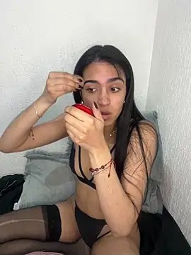 ValentinaEvanz online show from February 27, 2026, 6:19 pm