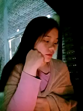 DIANAKUTE online show from February 3, 2026, 1:27 am