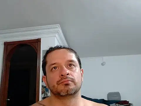 gonzzohunterr online show from July 25, 2026, 1:57 am