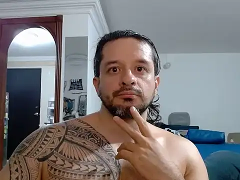 gonzzohunterr online show from June 12, 2026, 8:01 am