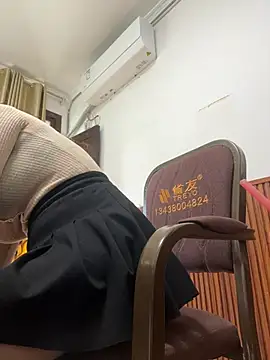 Molly-xiao online show from February 26, 2026, 7:52 am