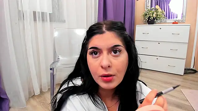 NayaNoirX online show from April 1, 2026, 4:58 am