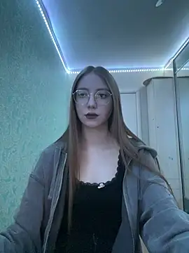 Snapshot of Eseniya_ chatting on February 7, 2026, 11:51 am Eseniya online show from February 7, 2026, 11:51 am