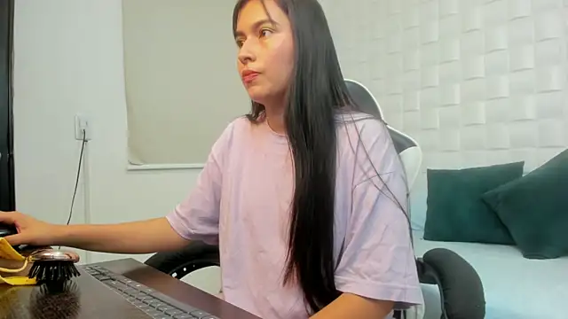 Snapshot of lila_lain chatting on January 7, 2026, 2:49 am lila lain online show from January 7, 2026, 2:49 am