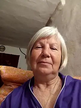 KlaudiaDarling online show from April 9, 2026, 10:27 pm