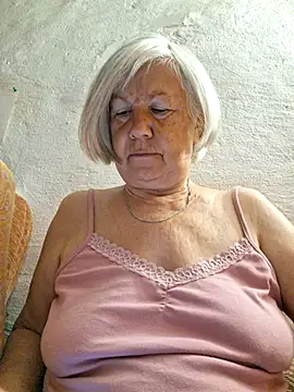 KlaudiaDarling online show from July 15, 2026, 1:01 am
