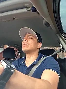 HoofedCylinder online show from April 17, 2026, 7:28 pm