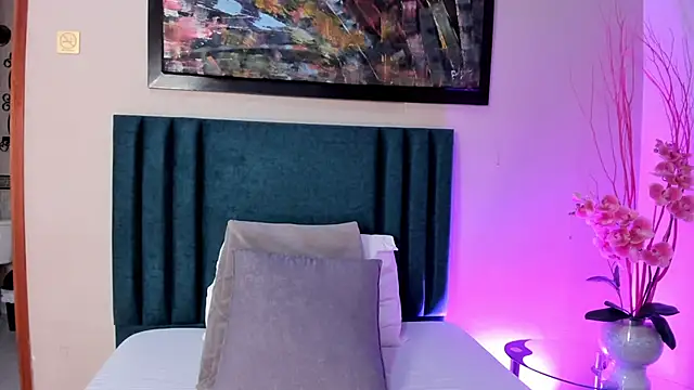 Snapshot of MiaaHarperr chatting on January 17, 2026, 6:11 pm MiaaHarperr online show from January 17, 2026, 6:11 pm