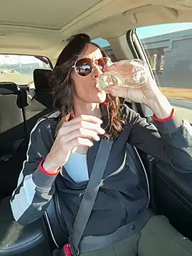 Snapshot of Edens_Promise chatting on January 14, 2026, 3:15 pm Edens Promise online show from January 14, 2026, 3:15 pm