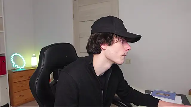 Daniel Shawnn online show from February 22, 2026, 6:09 pm