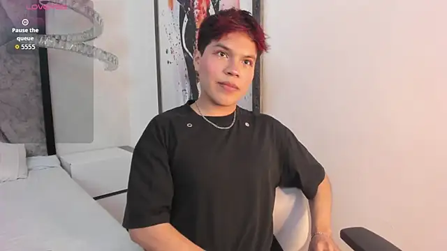 LittleZanee online show from January 15, 2026, 8:01 pm