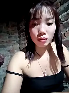 Snapshot of yeutinh00 chatting on January 12, 2026, 6:04 pm yeutinh00 online show from January 12, 2026, 6:04 pm