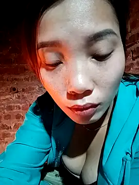 Snapshot of yeutinh00 chatting on January 5, 2026, 6:22 pm yeutinh00 online show from January 5, 2026, 6:22 pm