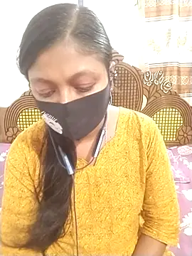 Snapshot of sumi_couele18 chatting on May 6, 2026, 5:28 pm sumi couele18 online show from May 6, 2026, 5:28 pm