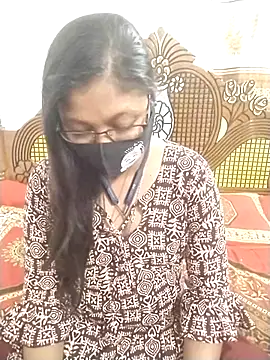 sumi couele18 online show from April 9, 2026, 6:58 pm