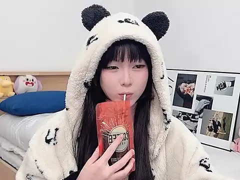 Snapshot of lnua-lnua chatting on January 7, 2026, 1:54 am lnua-lnua online show from January 7, 2026, 1:54 am