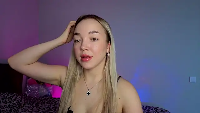 ChrissBerry online show from March 23, 2026, 3:39 am