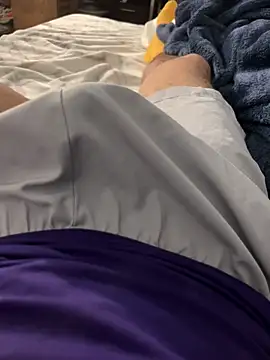 elpapigrande12 online show from February 25, 2026, 2:12 am