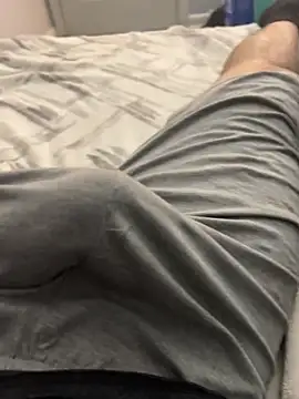 elpapigrande12 online show from April 1, 2026, 12:57 am