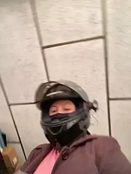 Scarlet auraa online show from March 5, 2026, 5:31 pm