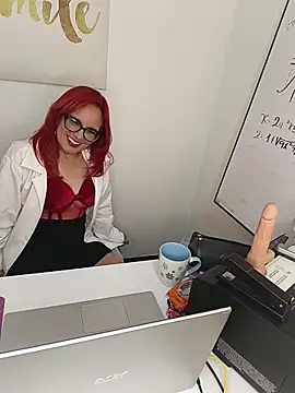 Snapshot of MarianaMonsalve_ chatting on February 13, 2026, 3:50 am MarianaMonsalve online show from February 13, 2026, 3:50 am