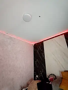 Isis Hot   online show from February 22, 2026, 12:13 am