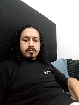 Snapshot of CarlosGM77 chatting on April 20, 2026, 3:02 pm CarlosGM77 online show from April 20, 2026, 3:02 pm