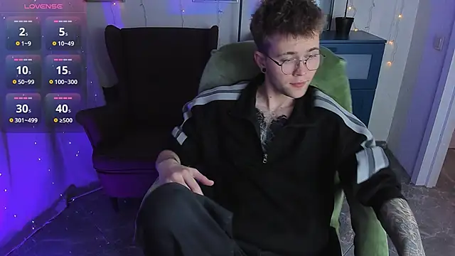 Snapshot of Tomas_Norton chatting on June 18, 2026, 8:25 pm Tomas Norton online show from June 18, 2026, 8:25 pm