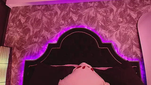 Chloe Connor online show from March 7, 2026, 11:27 am