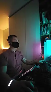 Snapshot of OnlyHand9x chatting on February 23, 2026, 5:02 pm OnlyHand9x online show from February 23, 2026, 5:02 pm