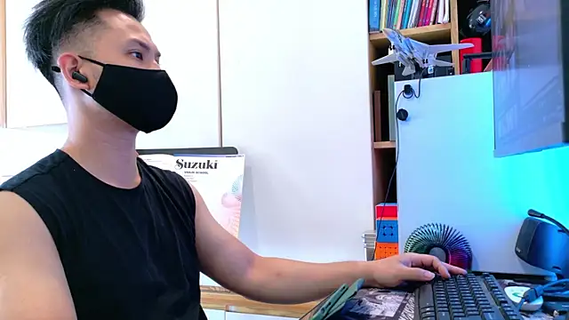 OnlyHand9x online show from July 16, 2026, 4:31 am