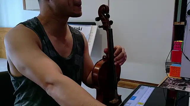 OnlyHand9x online show from July 13, 2026, 4:01 am