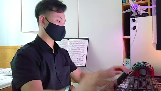 OnlyHand9x online show from June 25, 2026, 5:05 am