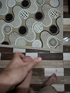 elalmy8890 online show from April 15, 2026, 10:10 pm