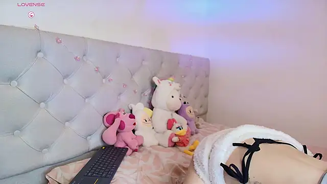 Diamond  cherry69 online show from March 20, 2026, 1:01 pm