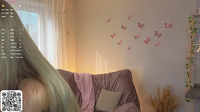 Snapshot of SirenThalassa chatting on March 3, 2026, 7:26 am SirenThalassa online show from March 3, 2026, 7:26 am