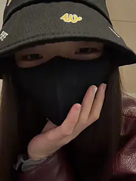 ZJbaby online show from April 7, 2026, 1:24 pm