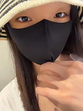 ZJbaby online show from May 22, 2026, 2:26 pm