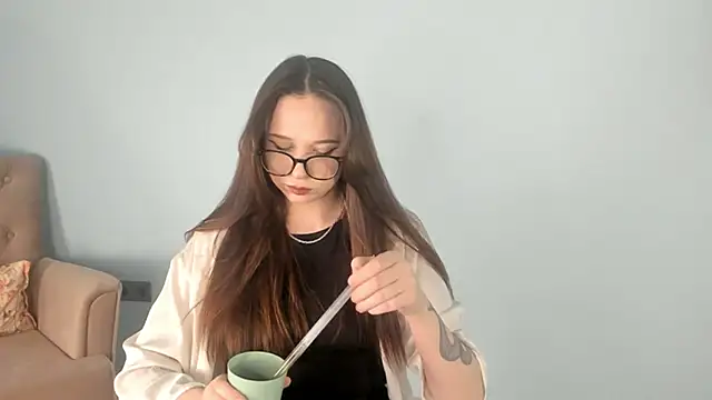 AugustaDakin online show from January 11, 2026, 12:23 pm