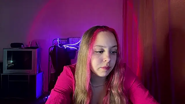 Snapshot of ZoraDearmon chatting on February 7, 2026, 9:12 pm ZoraDearmon online show from February 7, 2026, 9:12 pm