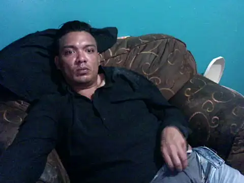 Snapshot of latinomoreno95 chatting on May 15, 2026, 11:47 pm latinomoreno95 online show from May 15, 2026, 11:47 pm