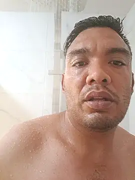 Snapshot of latinomoreno95 chatting on May 16, 2026, 8:52 pm latinomoreno95 online show from May 16, 2026, 8:52 pm
