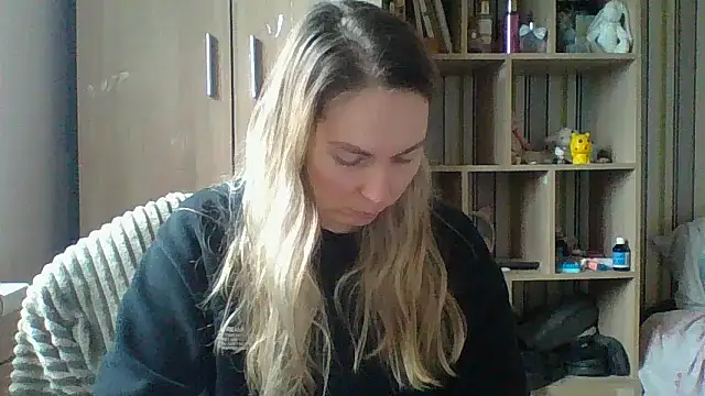 VikiLove765 online show from February 16, 2026, 8:57 am