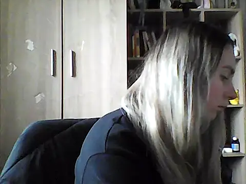 Snapshot of VikiLove765 chatting on January 11, 2026, 11:06 am VikiLove765 online show from January 11, 2026, 11:06 am