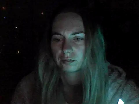 Snapshot of VikiLove765 chatting on January 13, 2026, 12:15 am VikiLove765 online show from January 13, 2026, 12:15 am