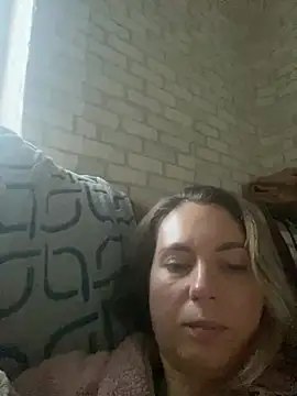 VikiLove765 online show from February 4, 2026, 5:24 am