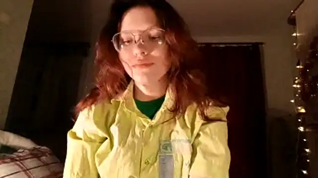 Snapshot of RedheadCuti chatting on January 10, 2026, 2:01 pm RedheadCuti online show from January 10, 2026, 2:01 pm